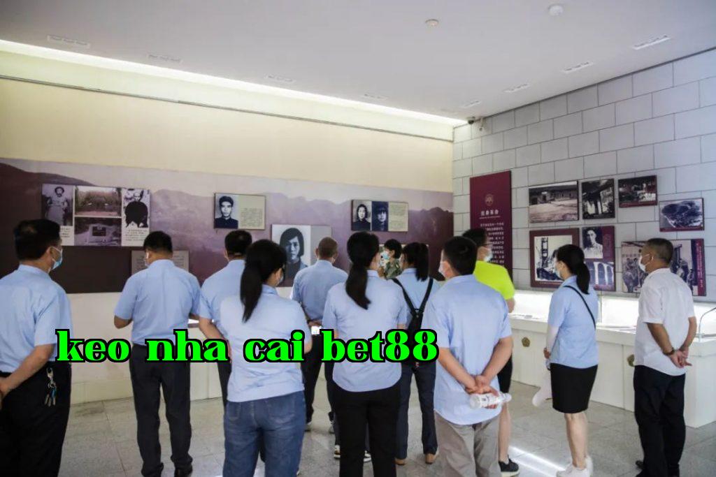 Chứng kiến hành trình trăm năm, xây dựng giấc mơ mới | Chi bộ Green Oasis tổ chức hoạt động kỷ niệm 100 năm thành lập Đảng và giáo dục học tập lịch sử đảng.